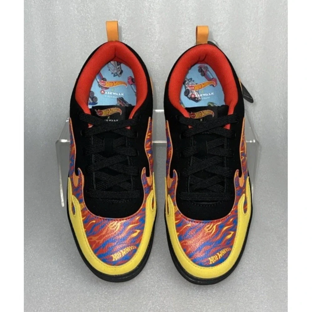 Airwalk x Hot Wheels Classic 2.0 Casual Skate OG Sneakers Big Boys‎ Size 6 New